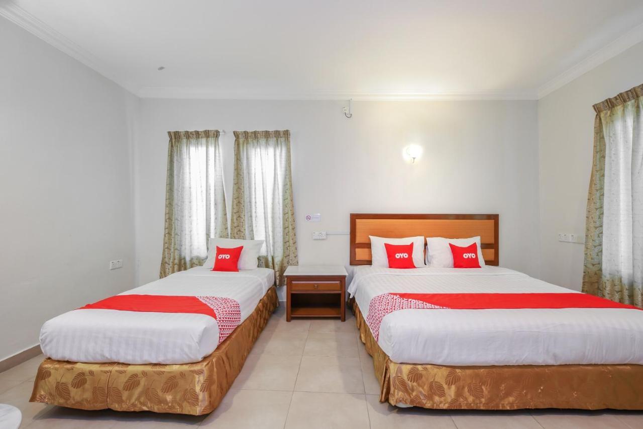 Oyo 89679 Dream Garden Resort Ayer Hangat Extérieur photo