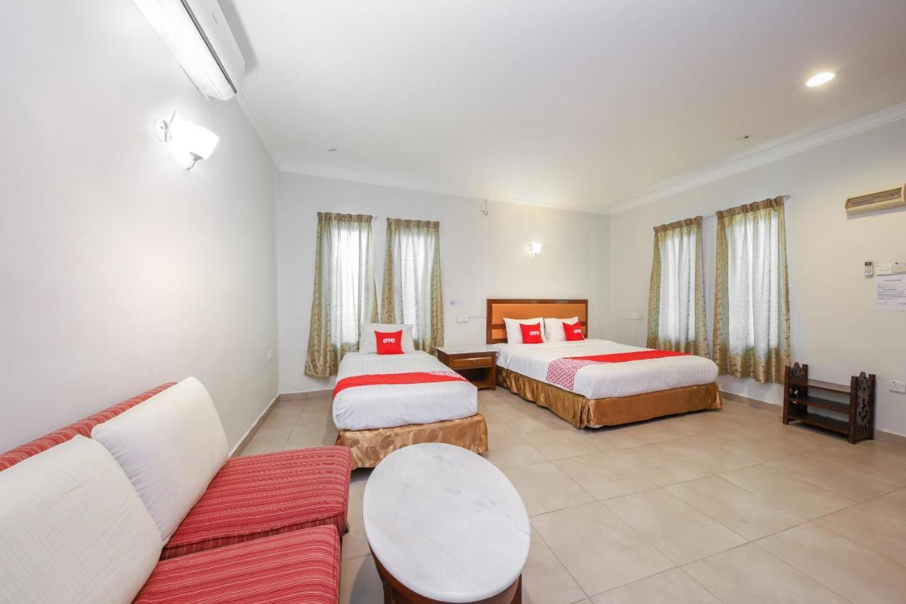 Oyo 89679 Dream Garden Resort Ayer Hangat Extérieur photo