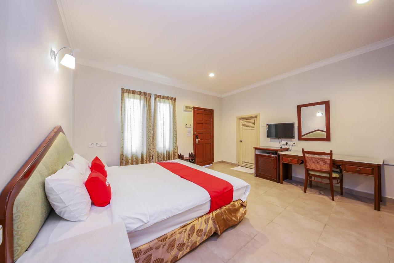 Oyo 89679 Dream Garden Resort Ayer Hangat Extérieur photo