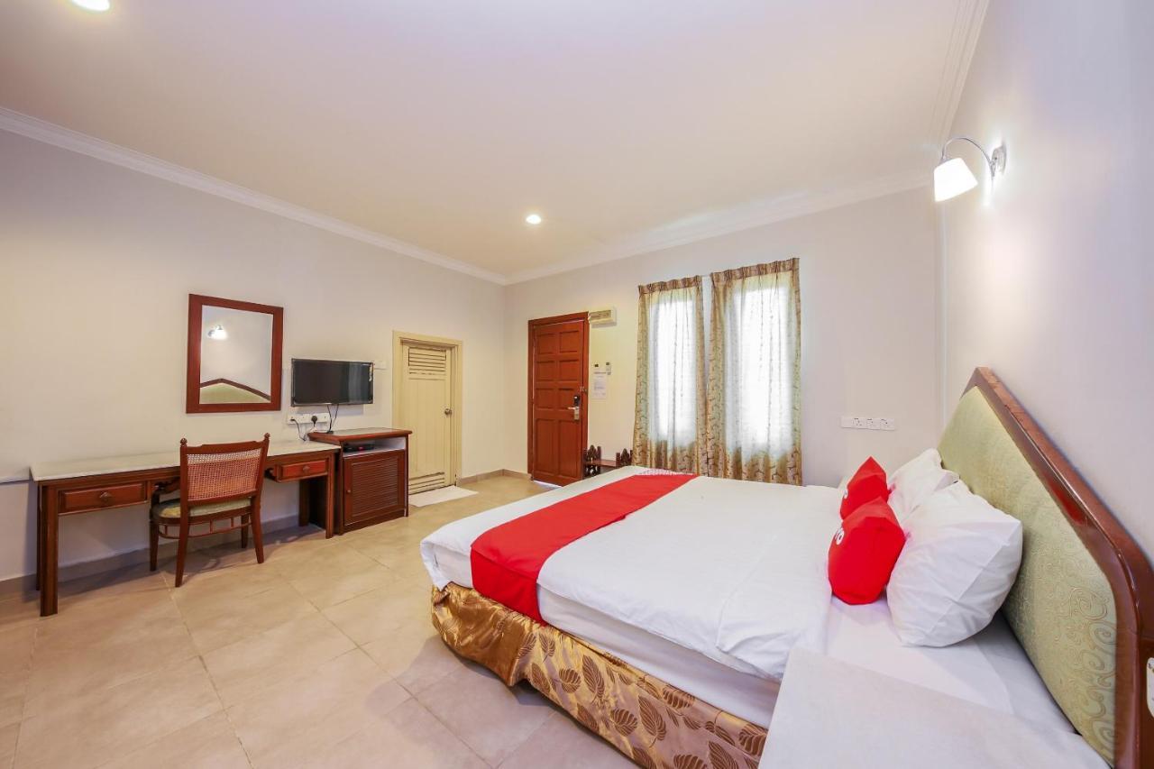 Oyo 89679 Dream Garden Resort Ayer Hangat Extérieur photo