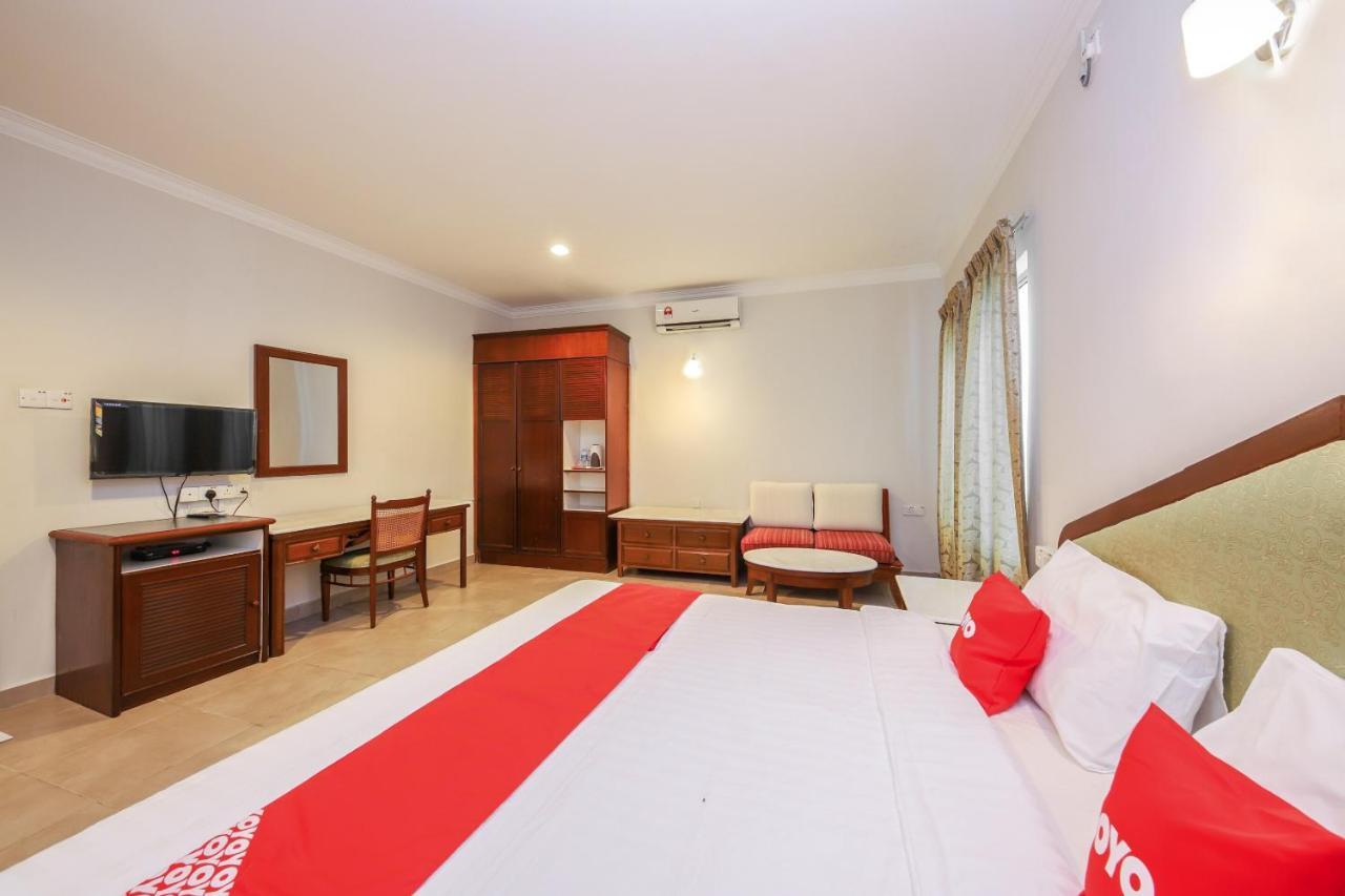 Oyo 89679 Dream Garden Resort Ayer Hangat Extérieur photo