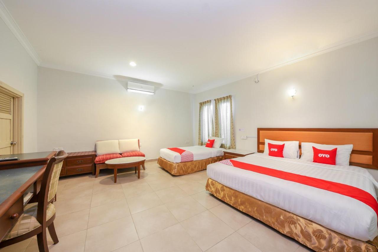 Oyo 89679 Dream Garden Resort Ayer Hangat Extérieur photo