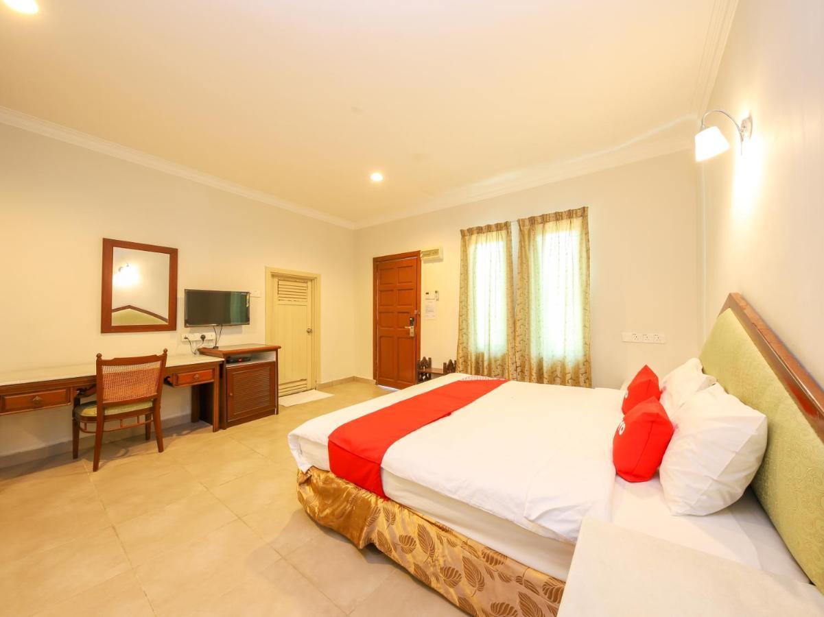Oyo 89679 Dream Garden Resort Ayer Hangat Extérieur photo