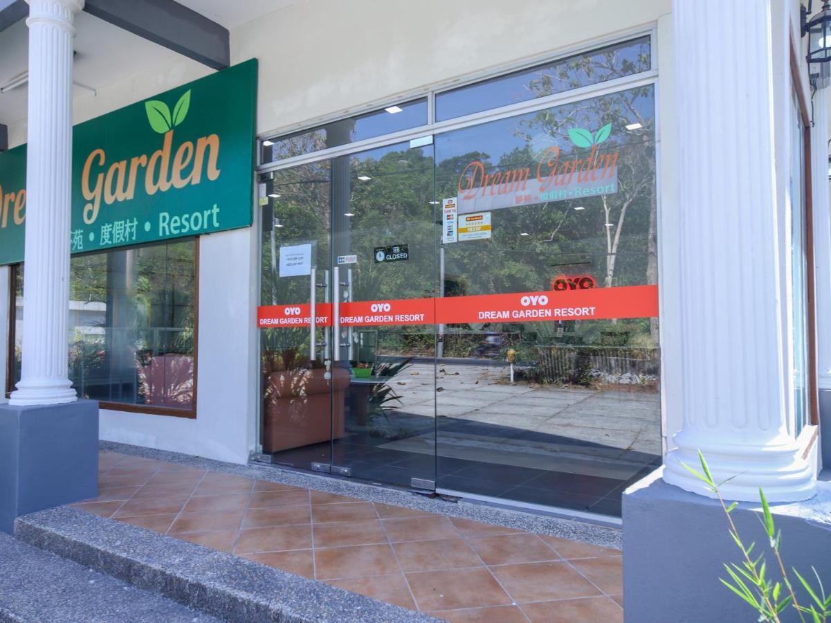 Oyo 89679 Dream Garden Resort Ayer Hangat Extérieur photo