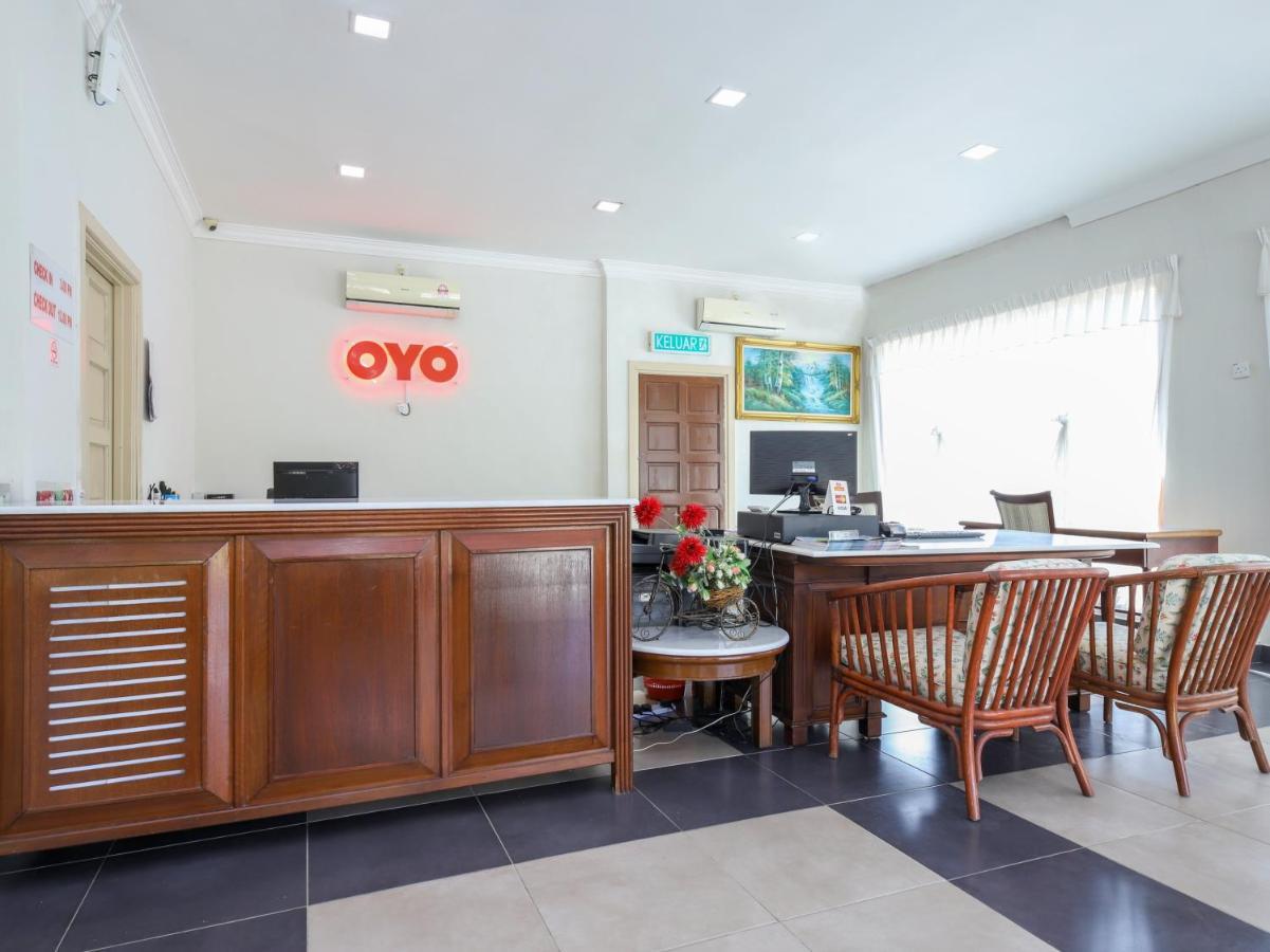 Oyo 89679 Dream Garden Resort Ayer Hangat Extérieur photo
