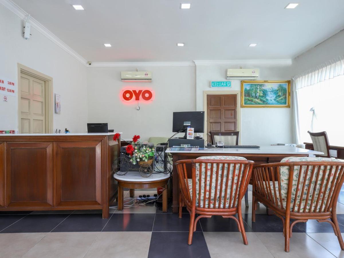 Oyo 89679 Dream Garden Resort Ayer Hangat Extérieur photo